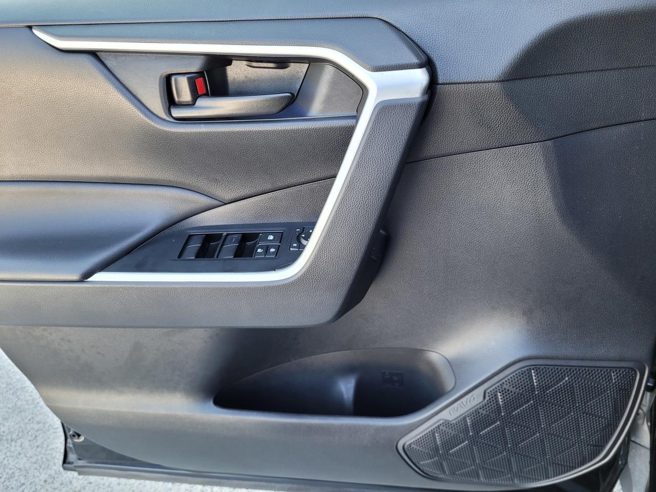 2022 Toyota RAV4 HYBRID LE Vacaville CA