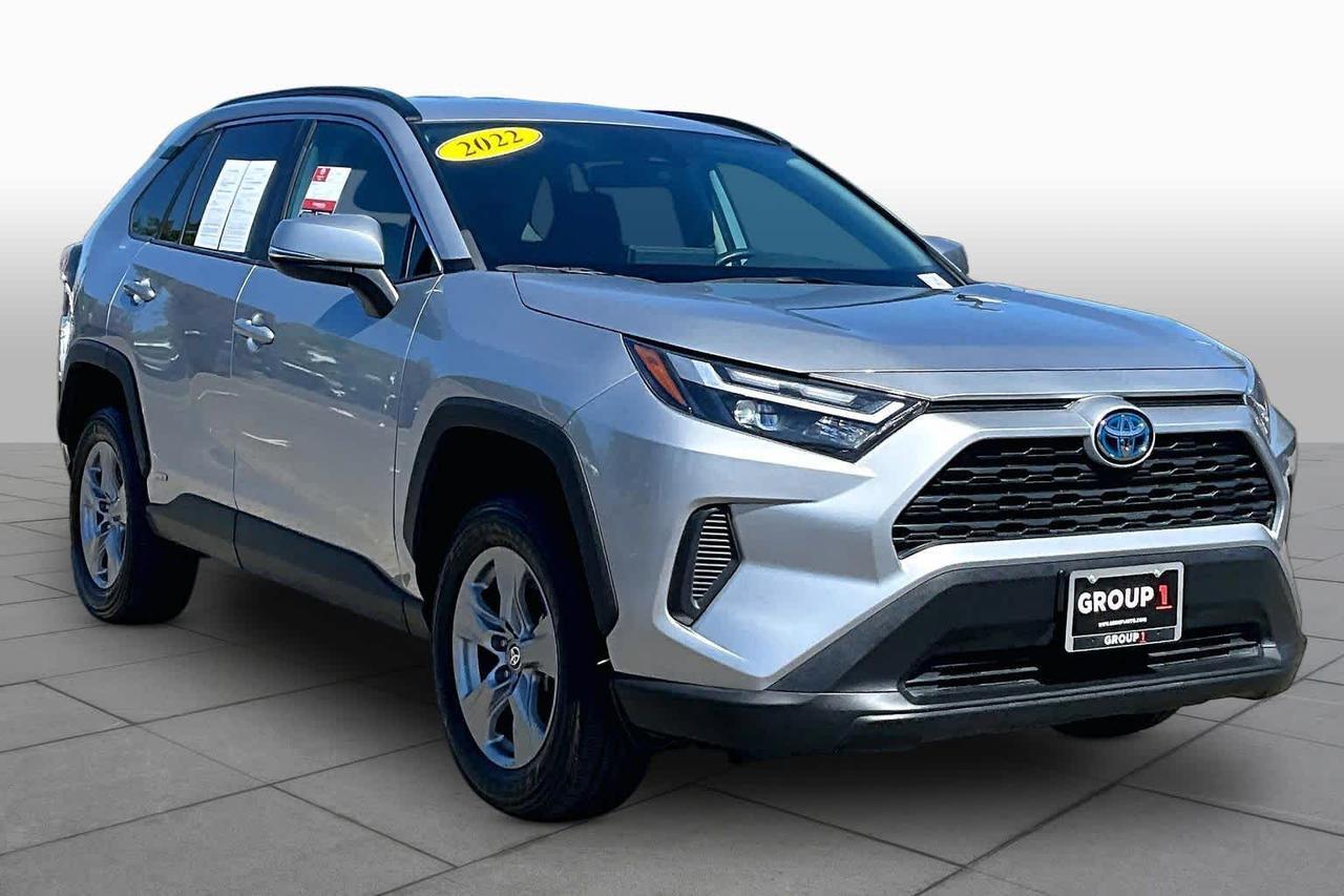 2022 Toyota RAV4 Hybrid XLE 2022 Toyota RAV4 Hybrid XLE
