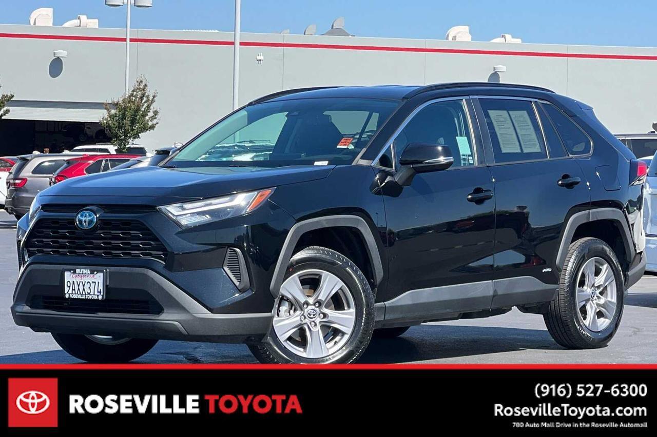 2022 Toyota RAV4 Hybrid XLE