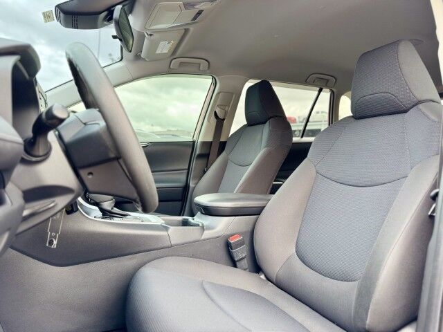 2022 Toyota RAV4 LE Bayamón PR