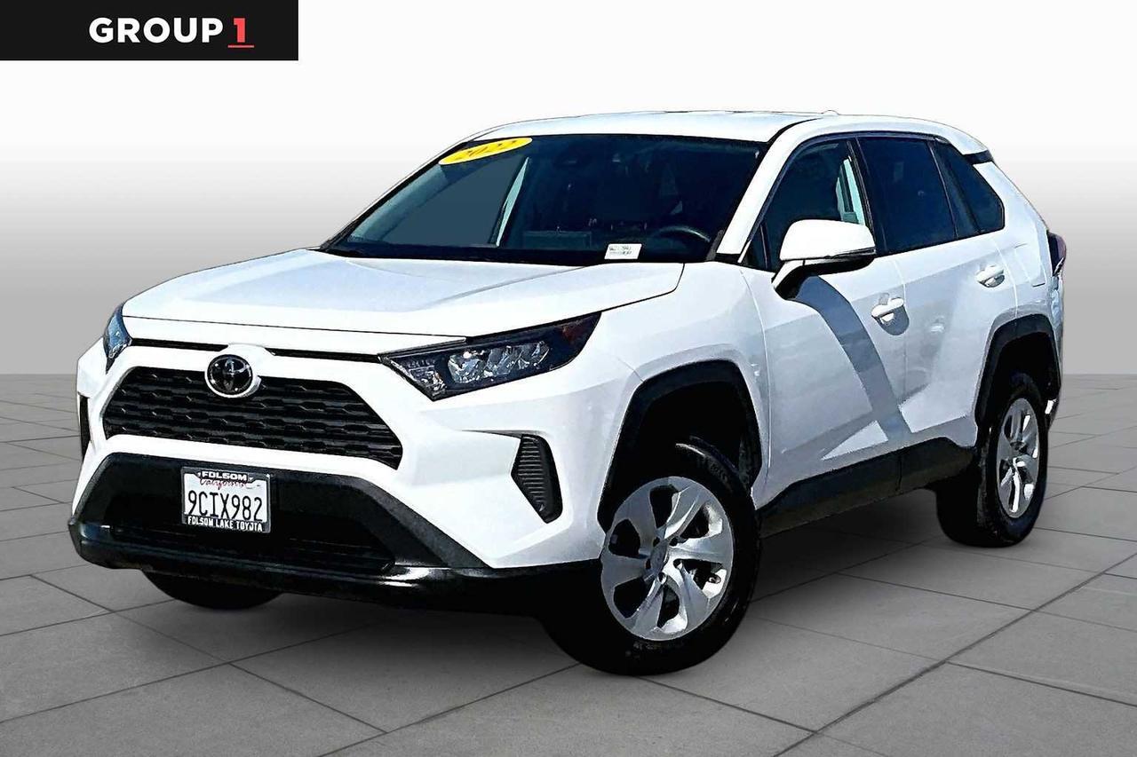 2022 Toyota RAV4 LE 2022 Toyota RAV4 LE