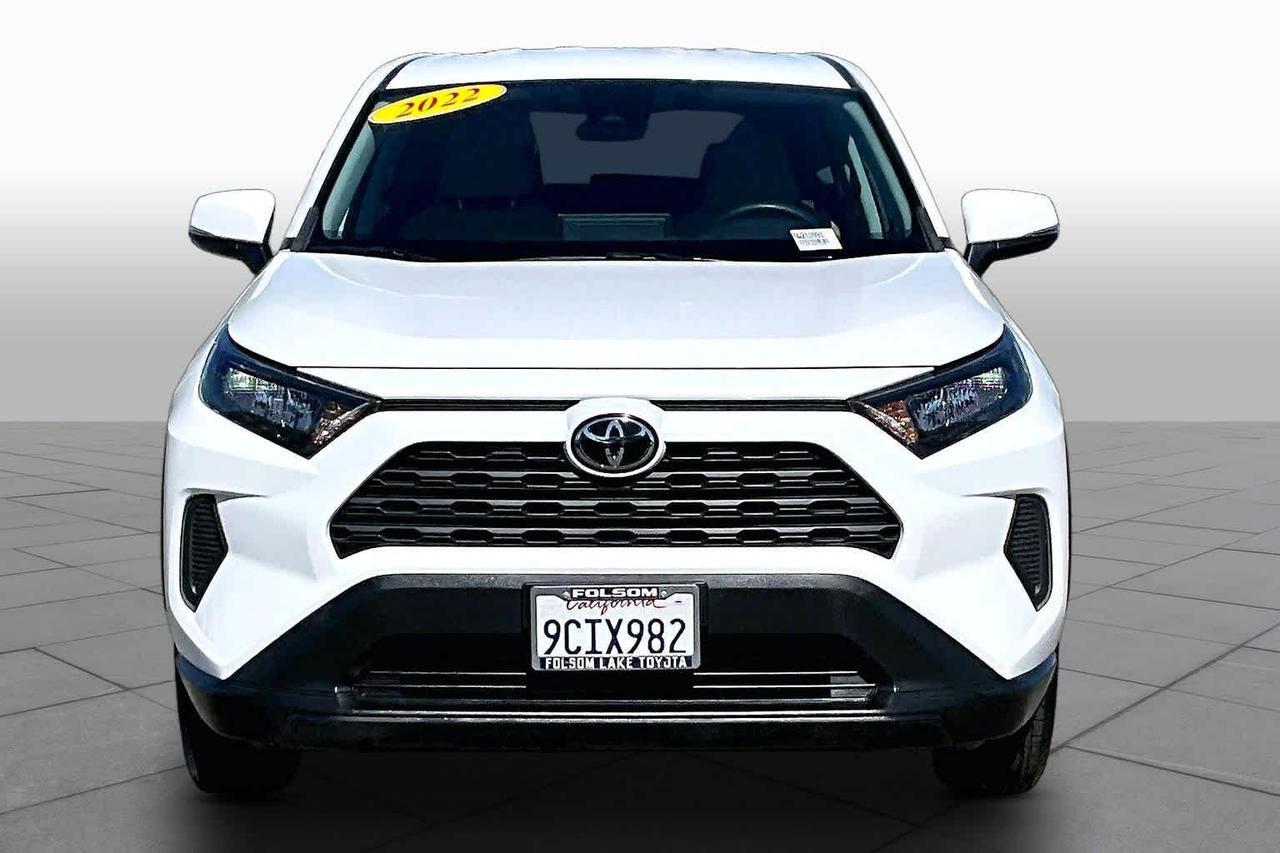 2022 Toyota RAV4 LE 2022 Toyota RAV4 LE