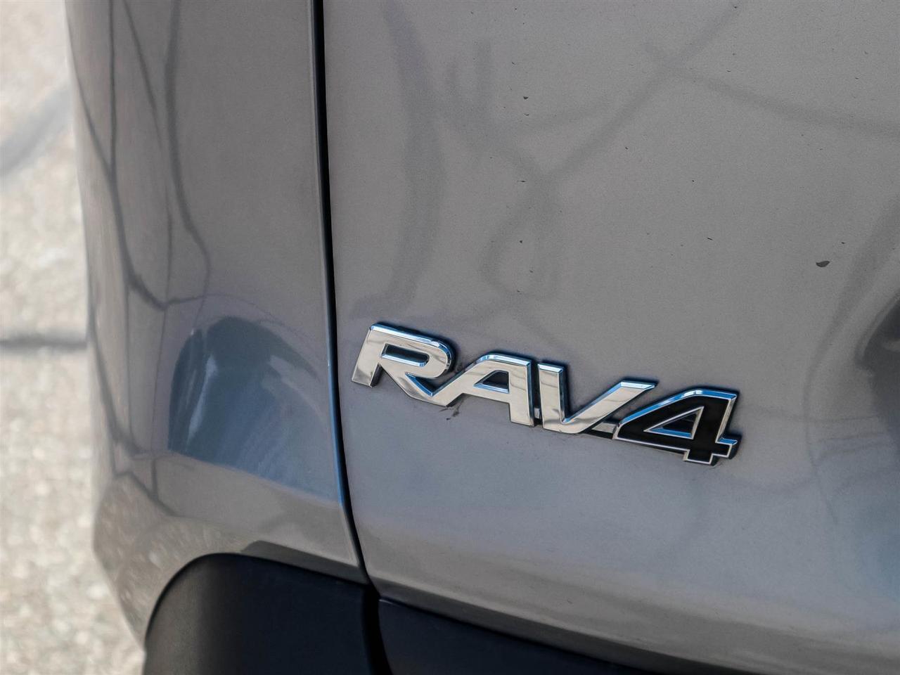 2022 Toyota RAV4 LE Mississauga ON