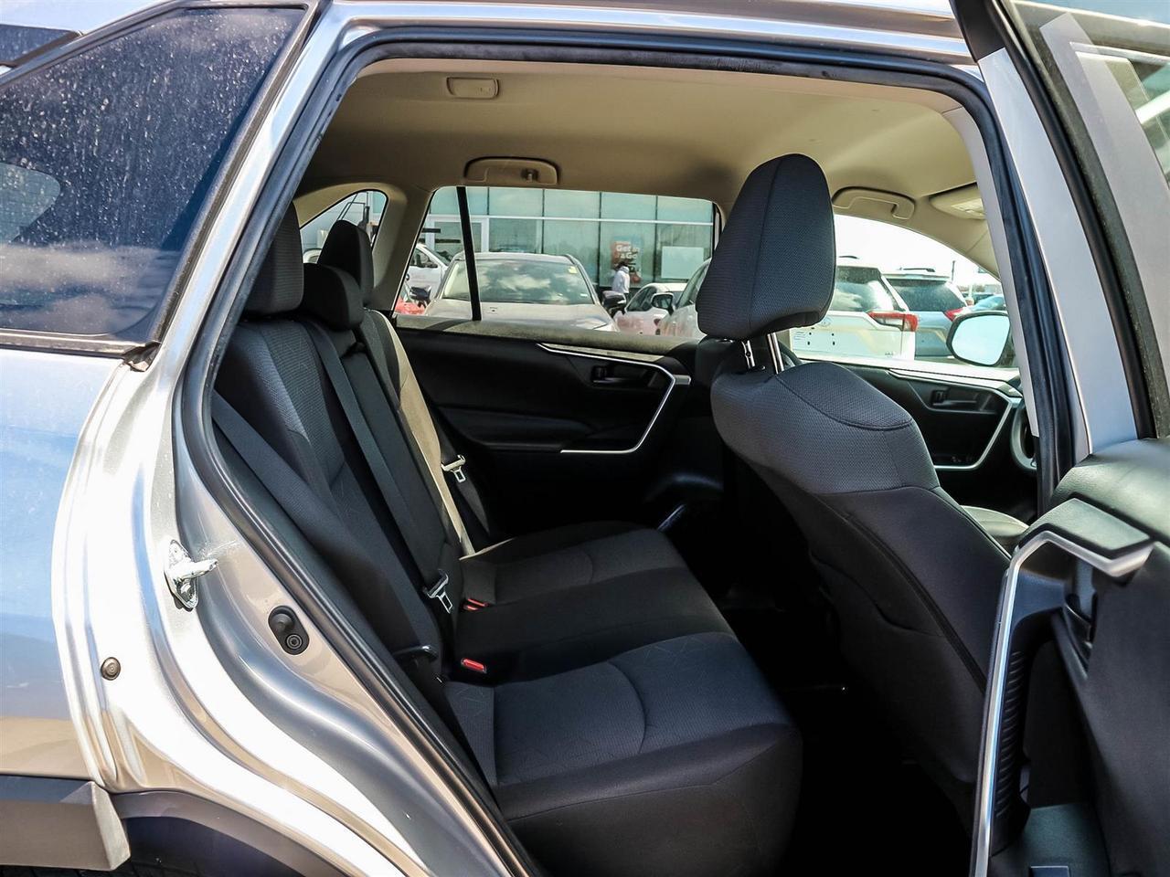 2022 Toyota RAV4 LE Mississauga ON