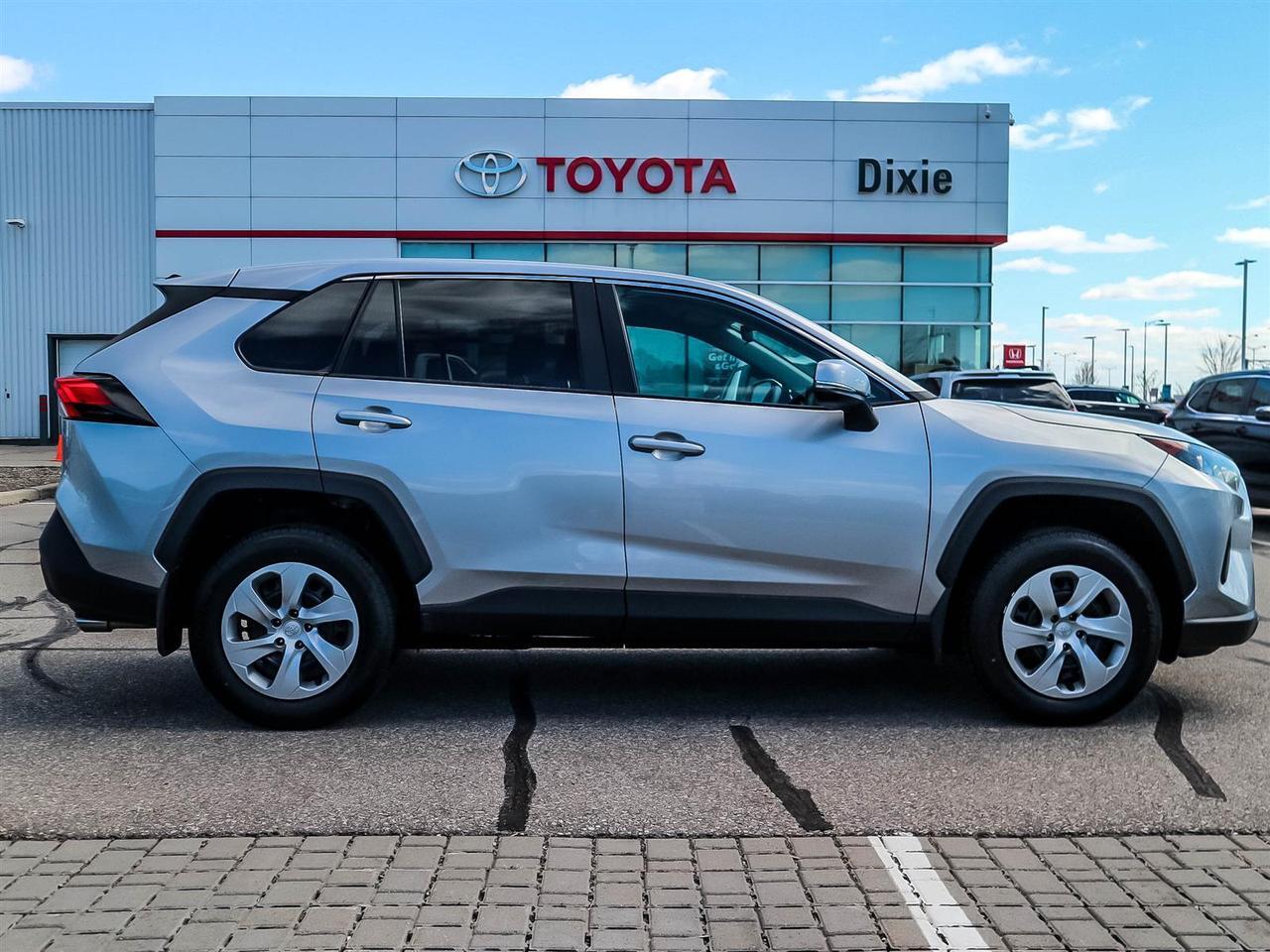2022 Toyota RAV4 LE Mississauga ON