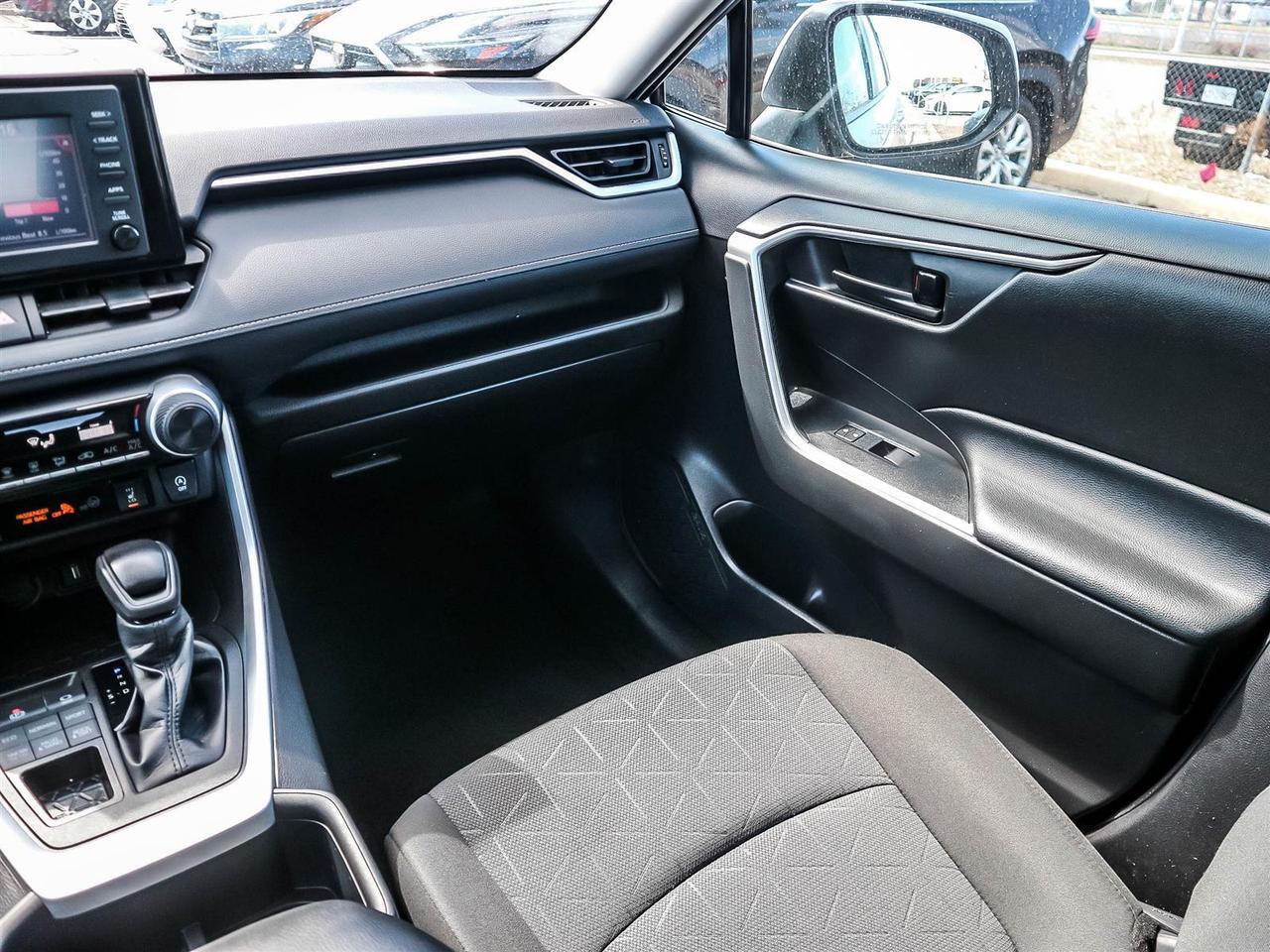 2022 Toyota RAV4 LE Mississauga ON