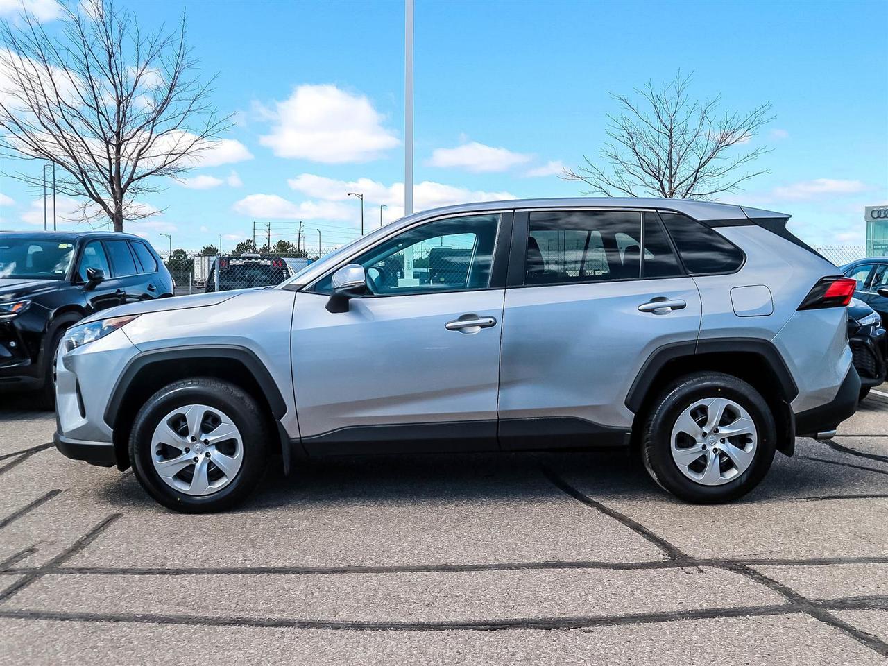 2022 Toyota RAV4 LE Mississauga ON