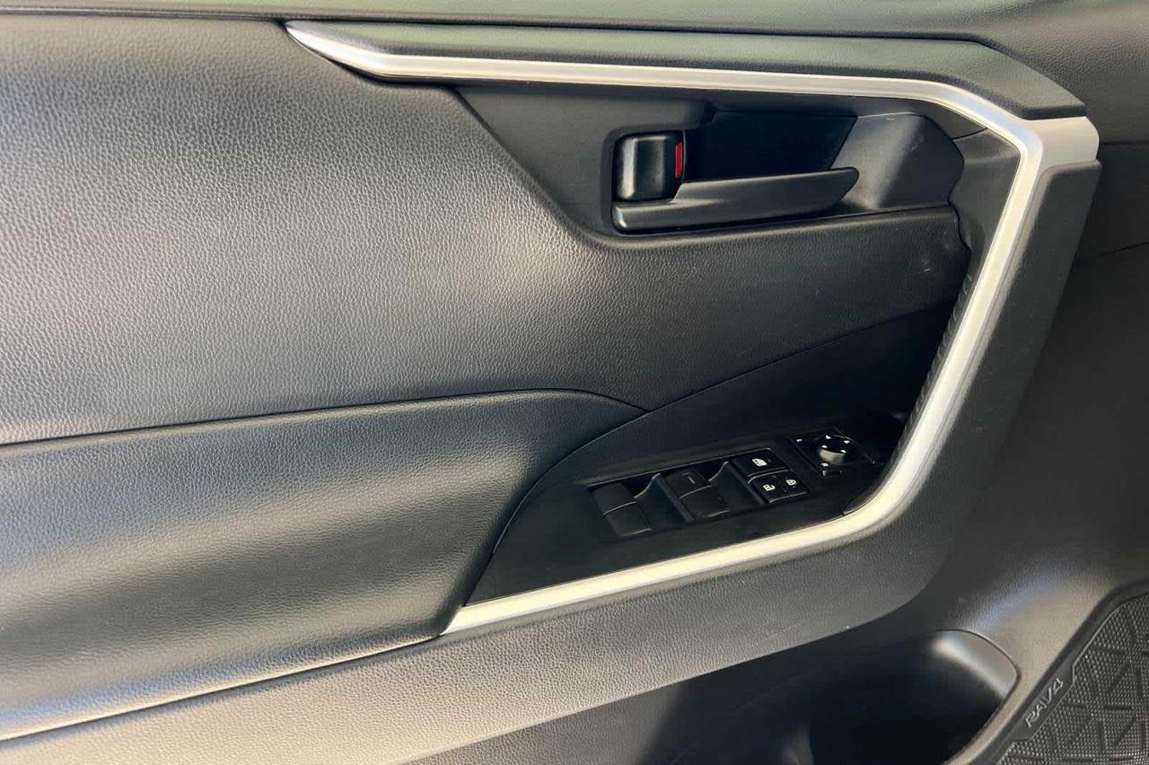 2022 Toyota RAV4 LE Roseville CA
