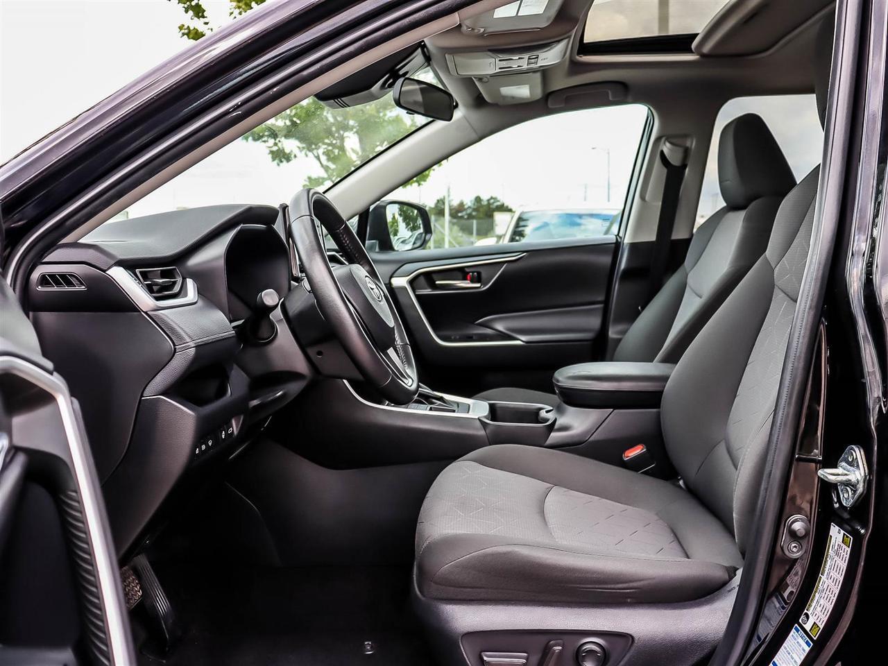 2022 Toyota RAV4 XLE Mississauga ON