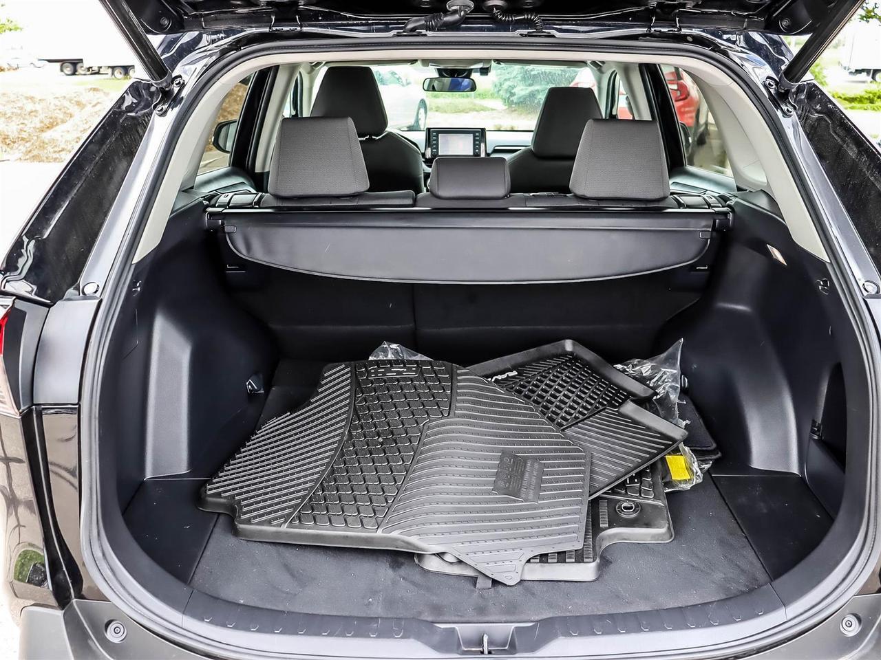 2022 Toyota RAV4 XLE Mississauga ON