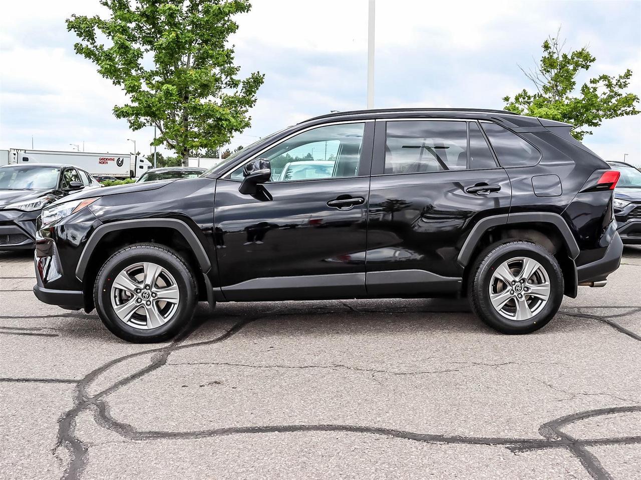 2022 Toyota RAV4 XLE Mississauga ON