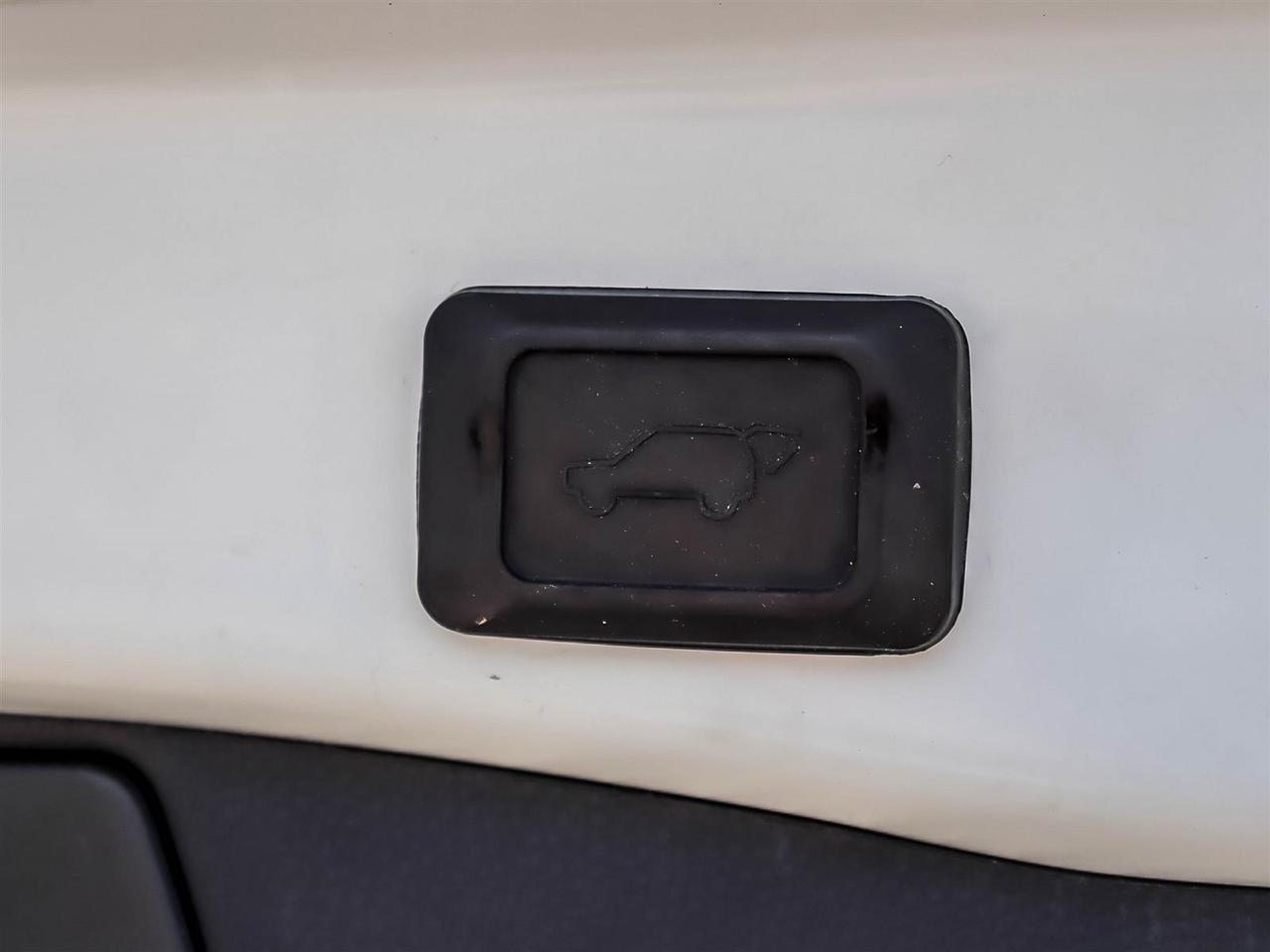 2022 Toyota RAV4 XLE Mississauga ON