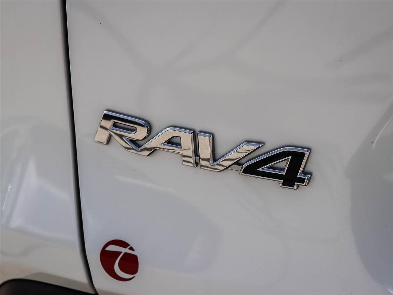 2022 Toyota RAV4 XLE Mississauga ON