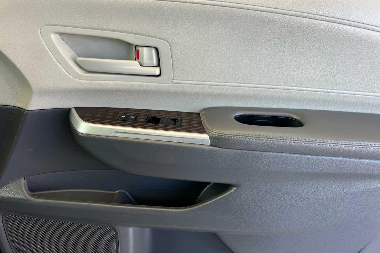 2022 Toyota Sienna LE Roseville CA