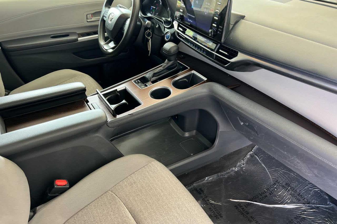 2022 Toyota Sienna LE Roseville CA