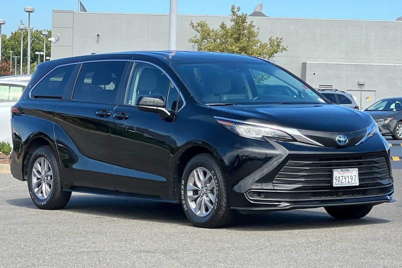 2022 Toyota Sienna LE Roseville CA