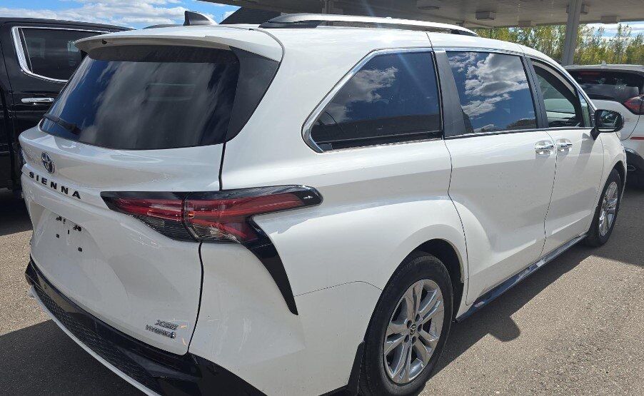 2022 Toyota Sienna Limited San Clemente CA