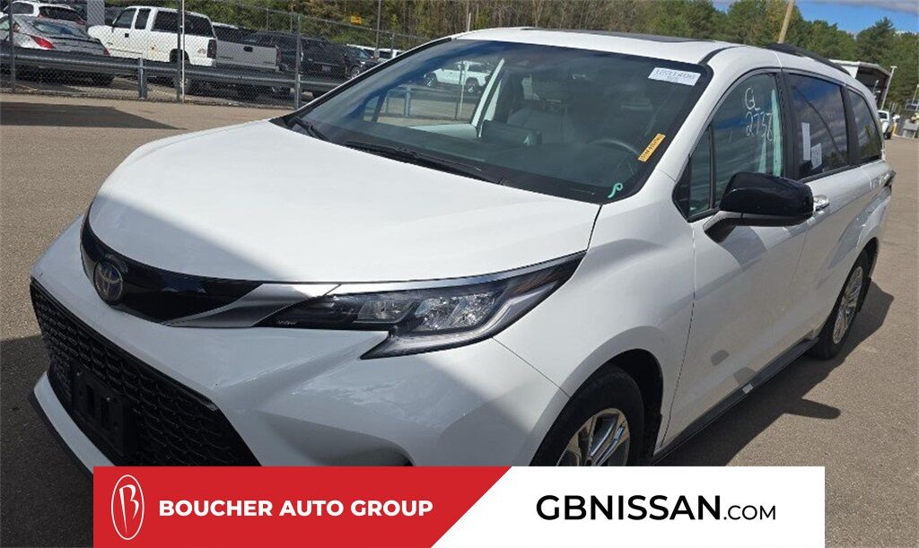 2022 Toyota Sienna Limited San Clemente CA