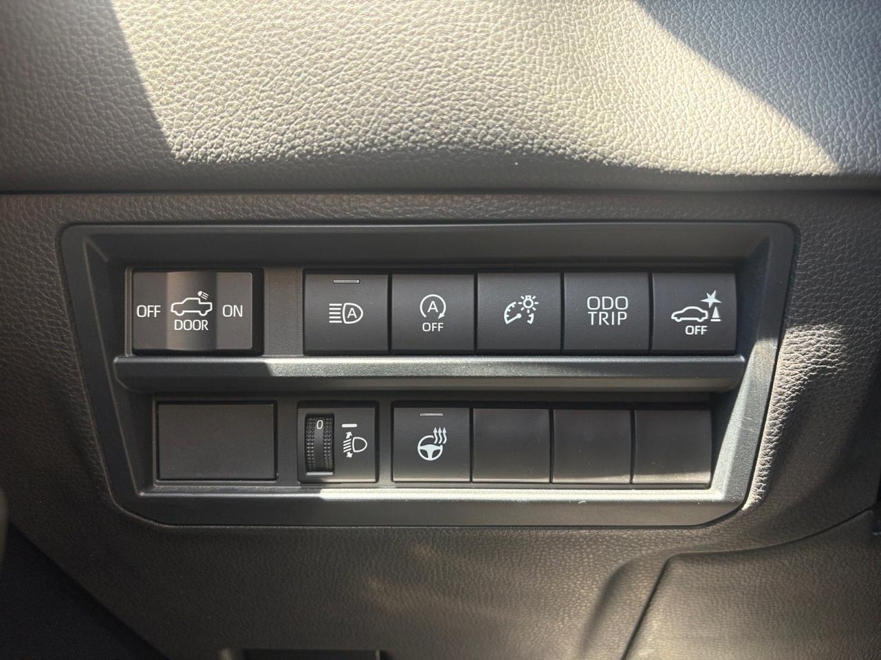 2022 Toyota Tundra 4WD Limited, POWER TAILGATE RELEASE, RUNNING BOARDS, TOW PACKAGE, BLIND SPOT ALERT, PRE COLLISION ALERT, 360 BACKUP CAMERA, PANORAMIC MOONROOF, HEATED & VENTILATED SEATS, APPLE CARPLAY/ANDROID AUTO, AUTO START/STOP, ONLY 41K MILES, THIS TRUCK HAS IT ALL! Virginia Beach VA 2022 Toyota Tundra 4WD Limited, POWER TAILGATE RELEASE, RUNNING BOARDS, TOW PACKAGE, BLIND SPOT ALERT, PRE COLLISION ALERT, 360 BACKUP CAMERA, PANORAMIC MOONROOF, HEATED & VENTILATED SEATS, APPLE CARPLAY/ANDROID AUTO, AUTO START/STOP, ONLY 41K MILES, THIS TRUCK HAS IT ALL! Virginia Beach VA