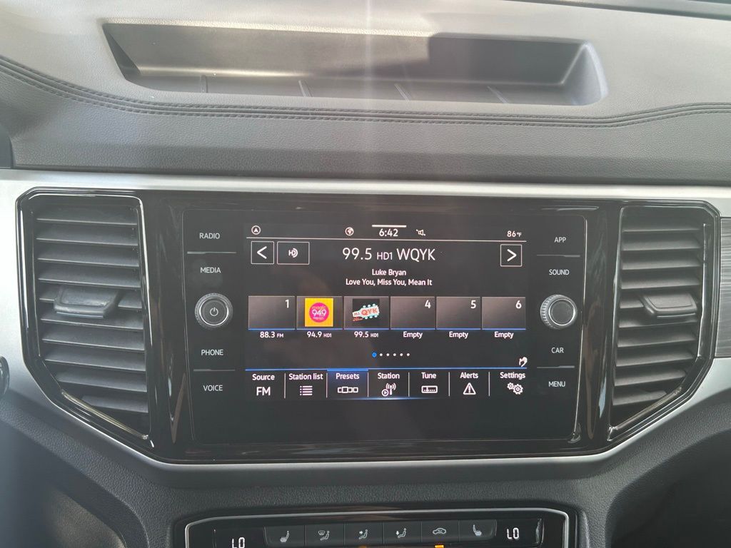 2022 Volkswagen Atlas Cross Sport 2.0T SE w/Technology Tampa FL