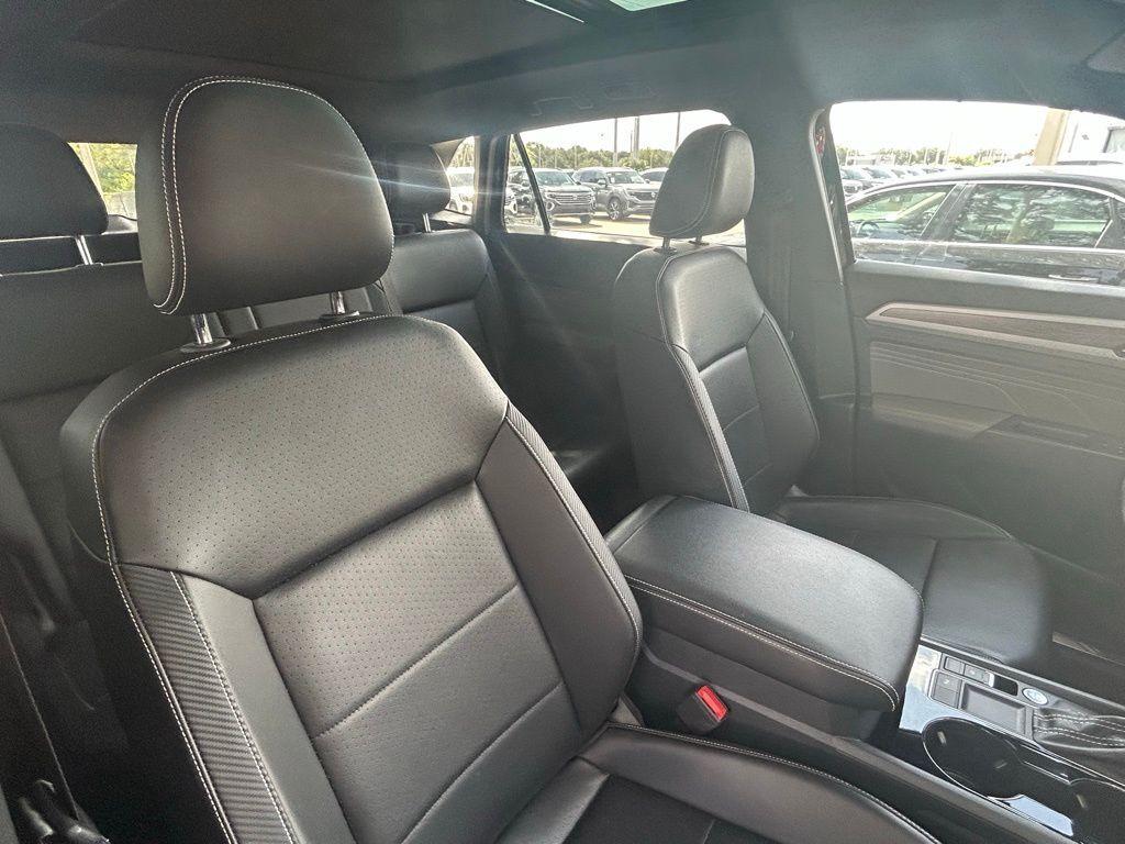 2022 Volkswagen Atlas Cross Sport 2.0T SE w/Technology Tampa FL