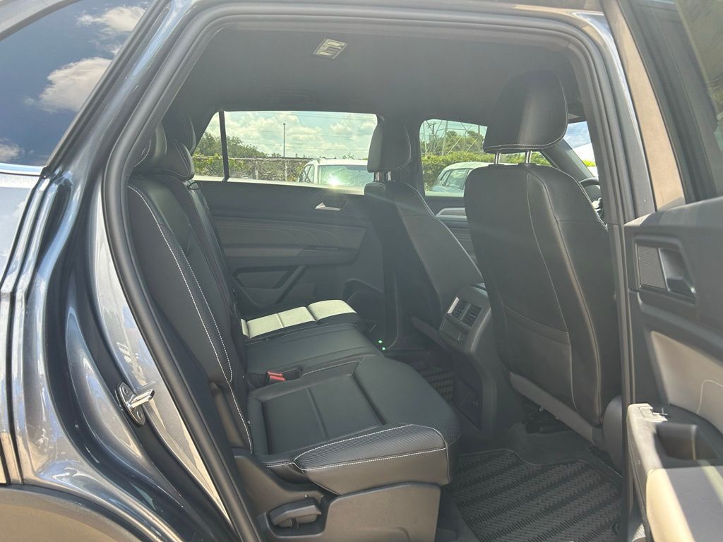 2022 Volkswagen Atlas Cross Sport 2.0T SE Tampa FL