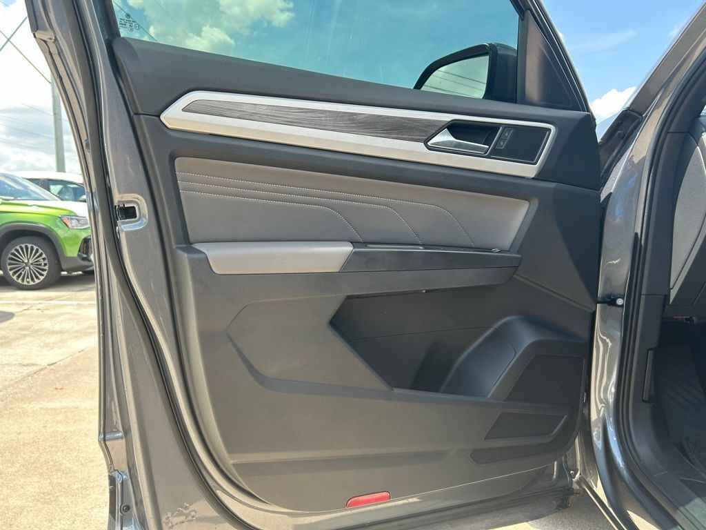 2022 Volkswagen Atlas Cross Sport 2.0T SE Tampa FL