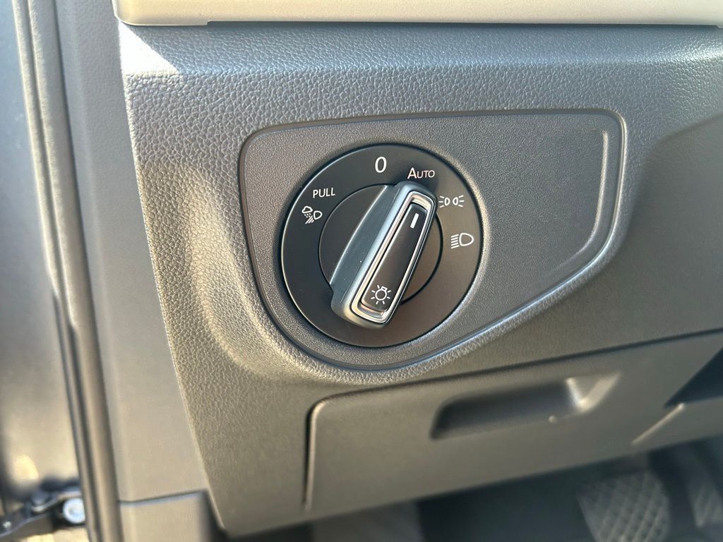 2022 Volkswagen Atlas Cross Sport 2.0T SE Tampa FL