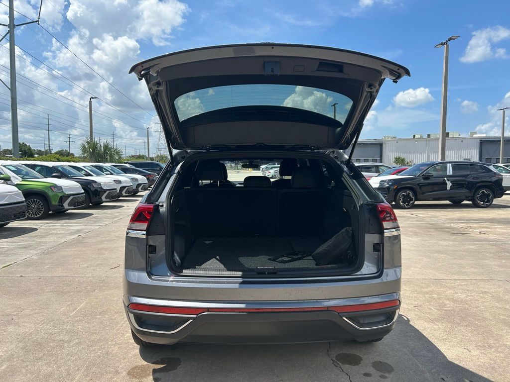 2022 Volkswagen Atlas Cross Sport 2.0T SE Tampa FL