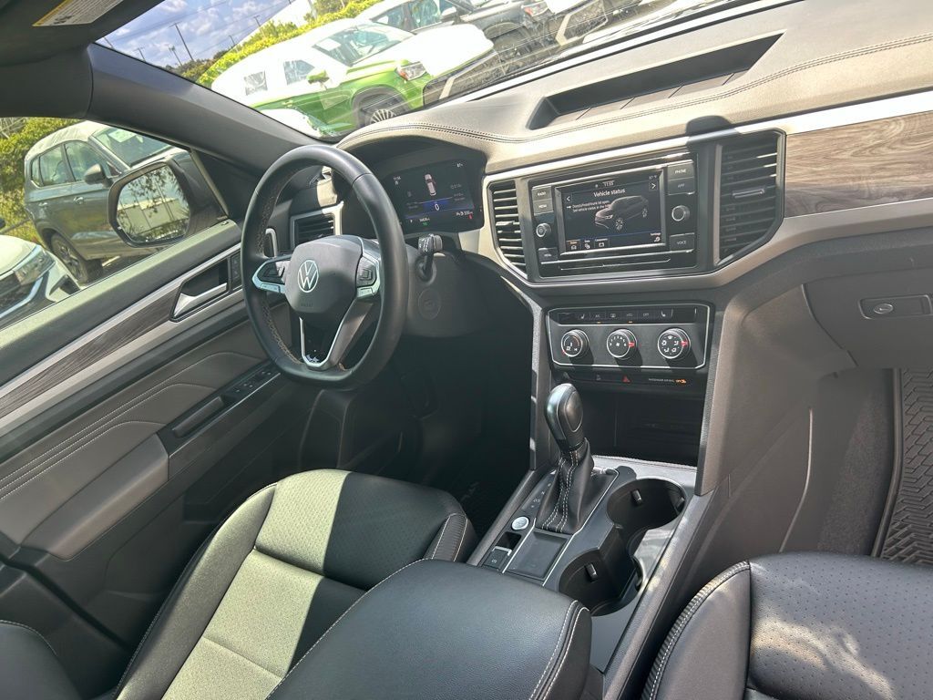 2022 Volkswagen Atlas Cross Sport 2.0T SE Tampa FL