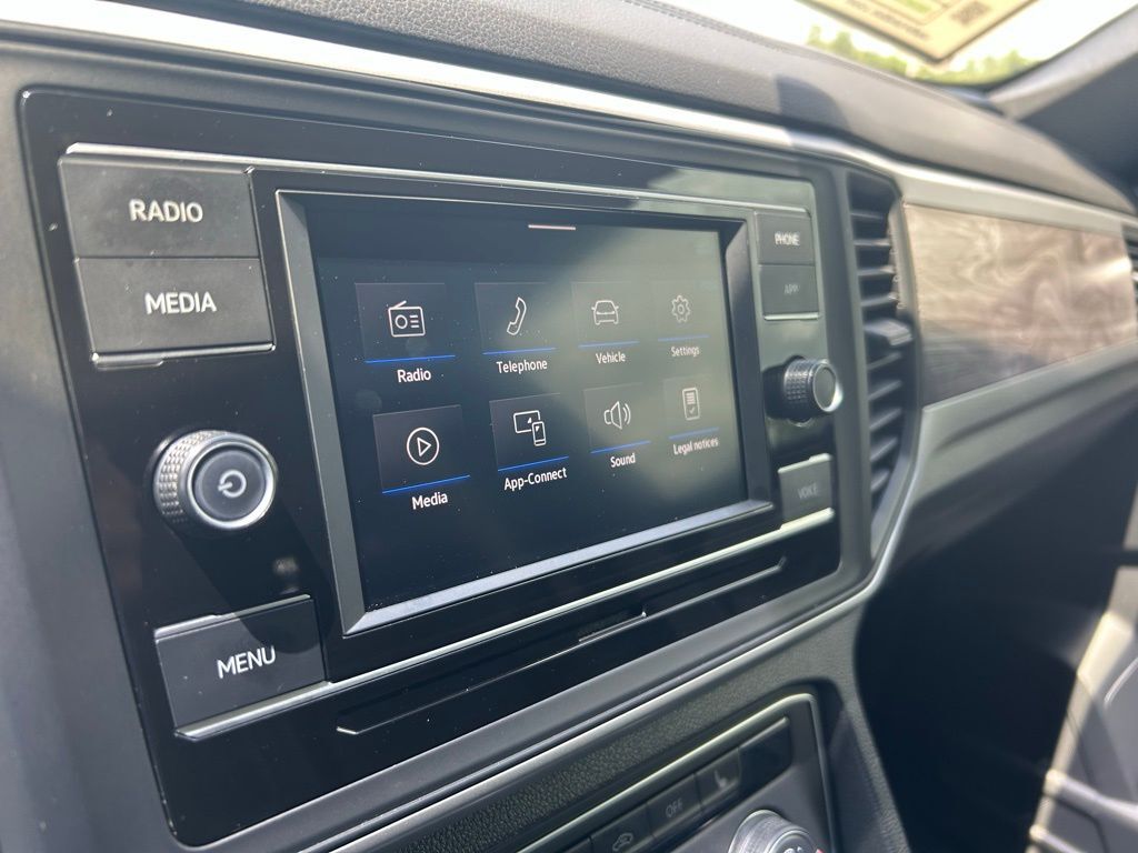 2022 Volkswagen Atlas Cross Sport 2.0T SE Tampa FL