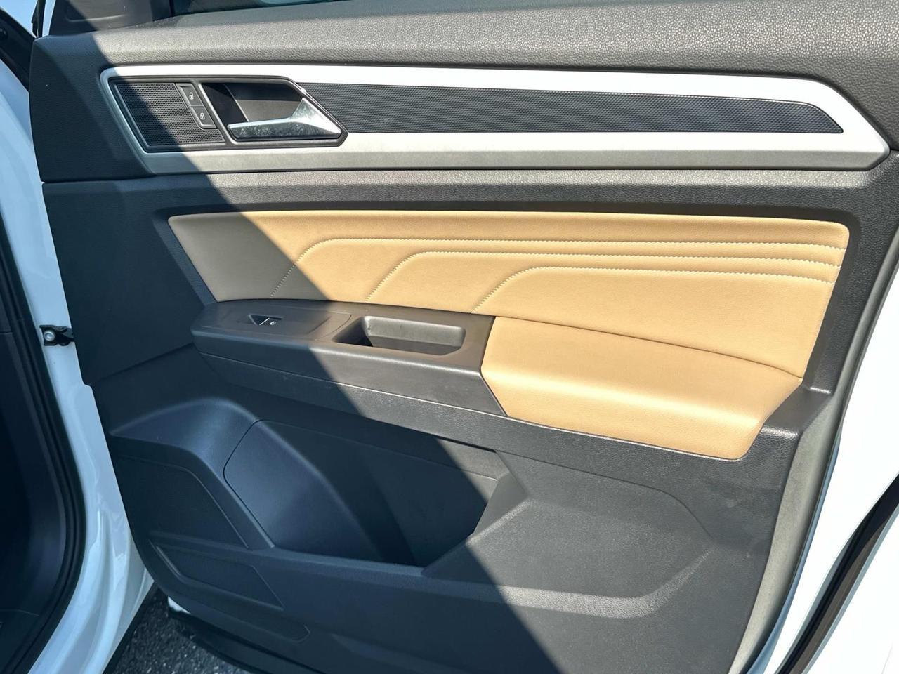 2022 Volkswagen Atlas Cross Sport 3.6L V6 SE w/Technology