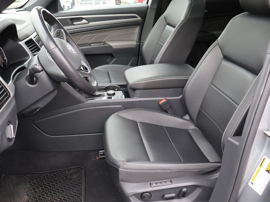 2022 Volkswagen Atlas Cross Sport 3.6L V6 SEL R-Line