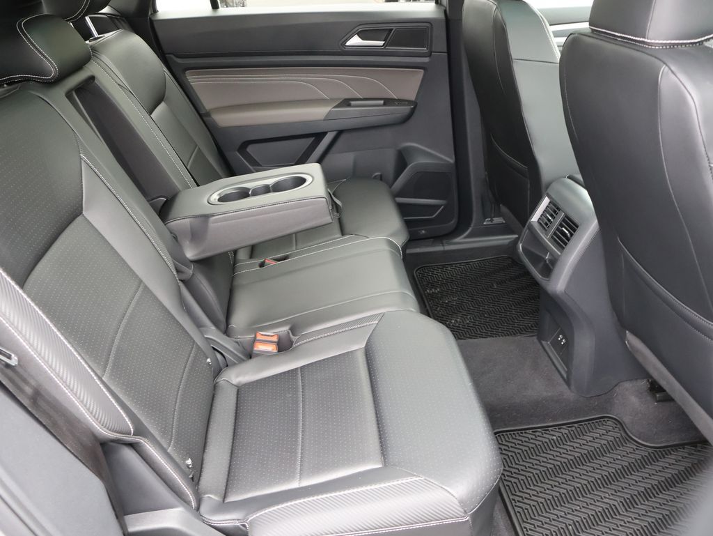 2022 Volkswagen Atlas Cross Sport 3.6L V6 SEL R-Line