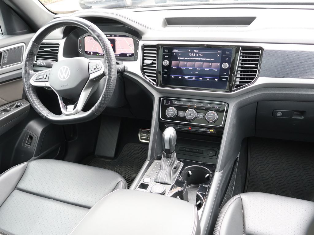 2022 Volkswagen Atlas Cross Sport 3.6L V6 SEL R-Line