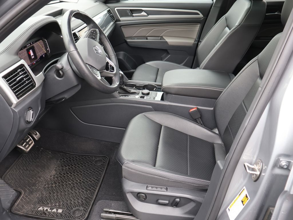 2022 Volkswagen Atlas Cross Sport 3.6L V6 SEL R-Line