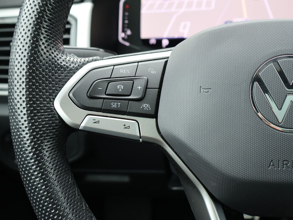 2022 Volkswagen Atlas Cross Sport 3.6L V6 SEL R-Line