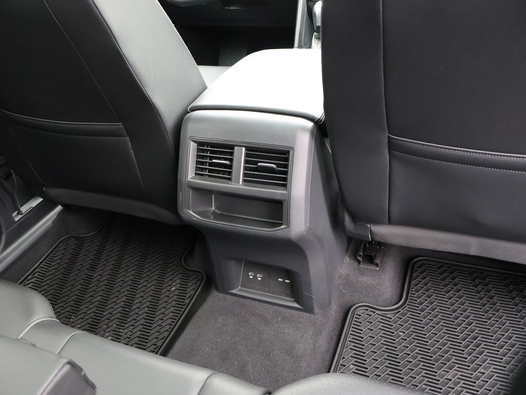 2022 Volkswagen Atlas Cross Sport 3.6L V6 SEL R-Line