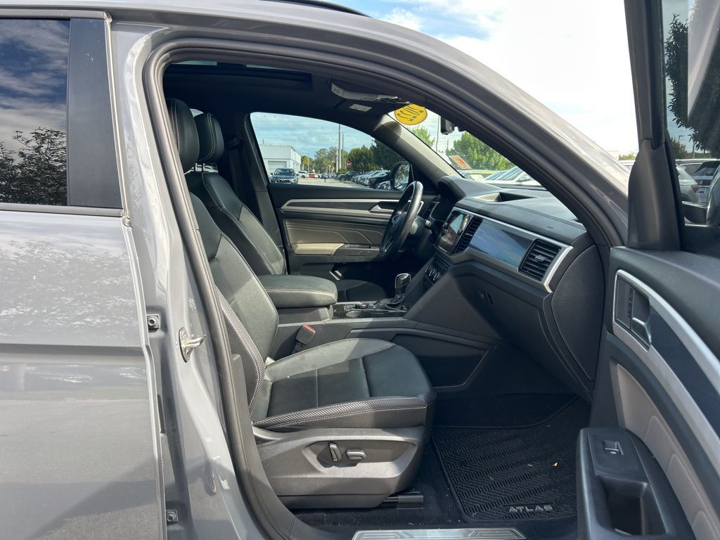 2022 Volkswagen Atlas Cross Sport 3.6L V6 SEL R-Line Tampa FL