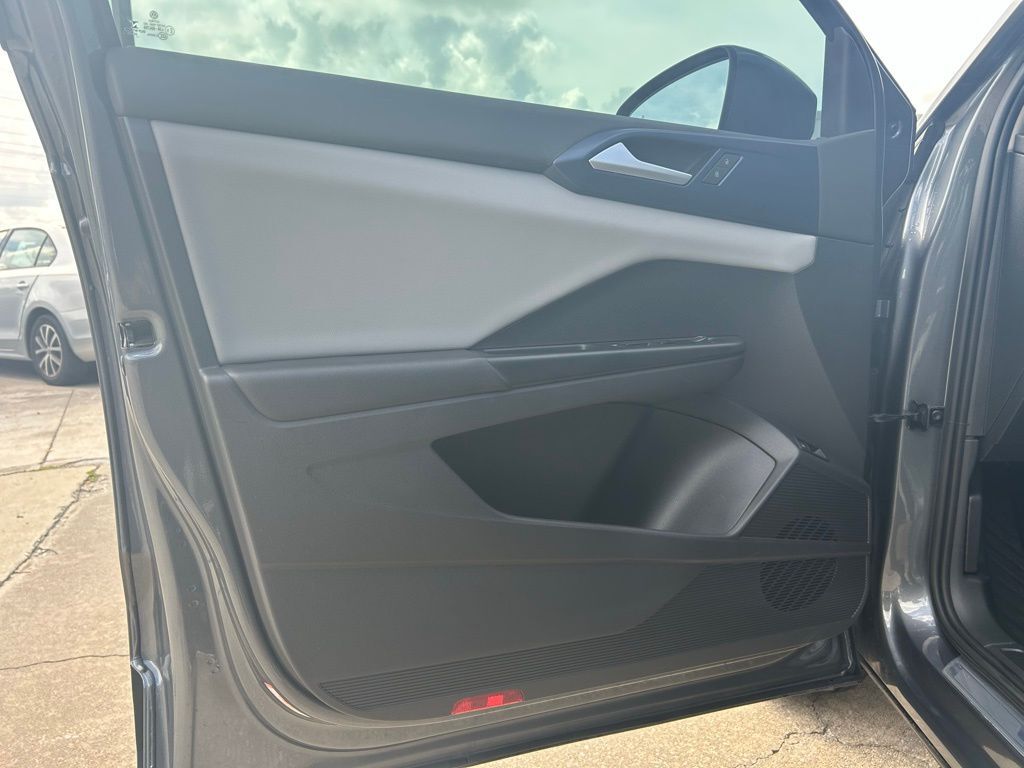 2022 Volkswagen Taos 1.5T SE Tampa FL