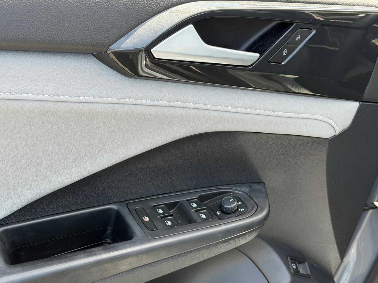2022 Volkswagen Taos SEL Irving TX