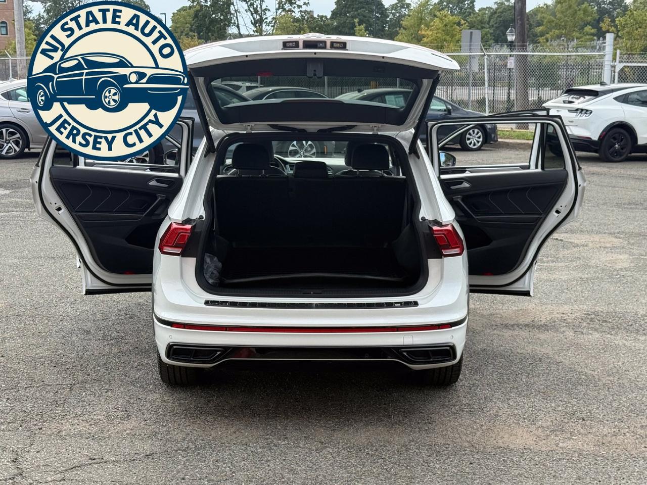 2022 Volkswagen Tiguan 2.0T SE R-Line Black Jersey City NJ 2022 Volkswagen Tiguan 2.0T SE R-Line Black Jersey City NJ