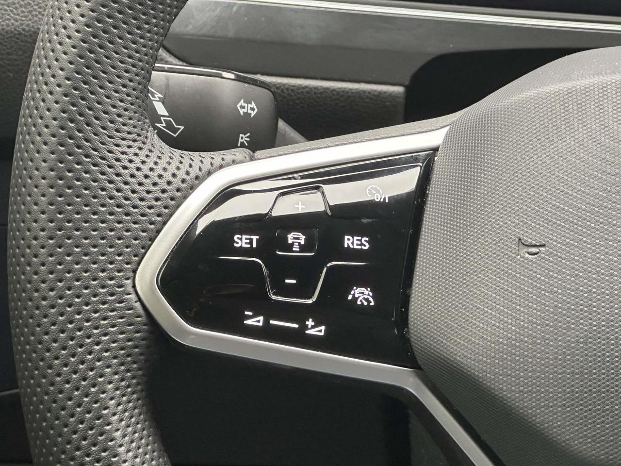 2022 Volkswagen Tiguan 2.0T SE R-Line Black Woodbridge VA