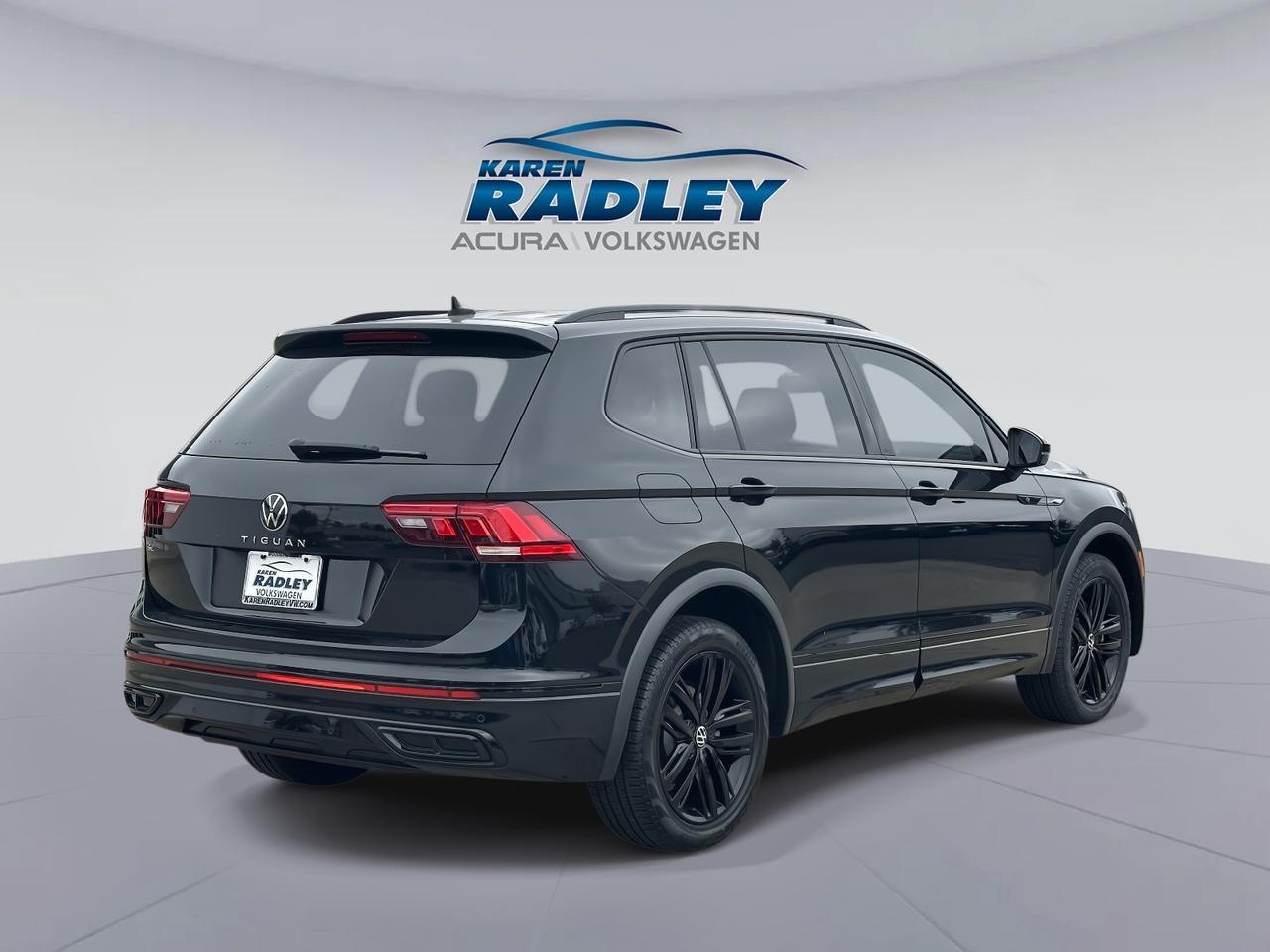 2022 Volkswagen Tiguan 2.0T SE R-Line Black