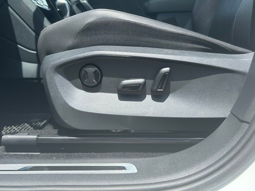 2022 Volkswagen Tiguan 2.0T SE R-Line Black Tampa FL