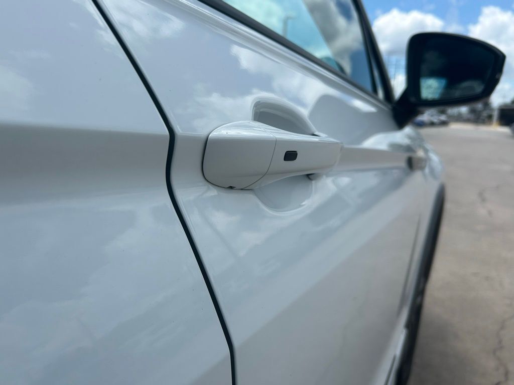 2022 Volkswagen Tiguan 2.0T SE R-Line Black Tampa FL