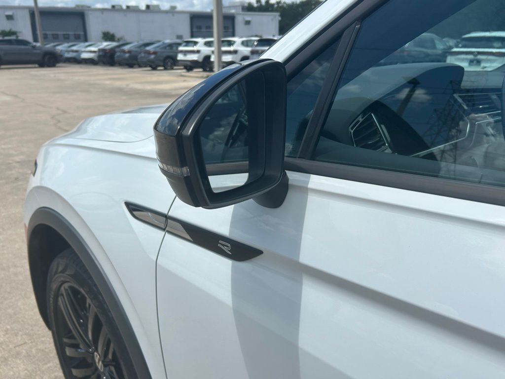 2022 Volkswagen Tiguan 2.0T SE R-Line Black Tampa FL