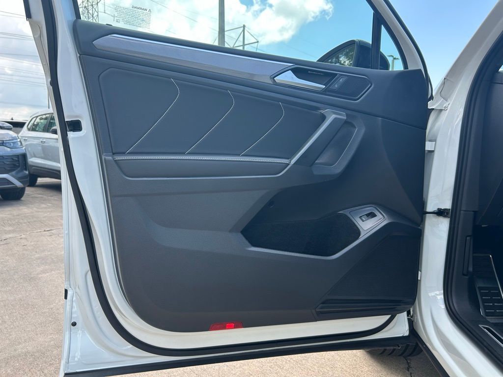 2022 Volkswagen Tiguan 2.0T SE R-Line Black Tampa FL