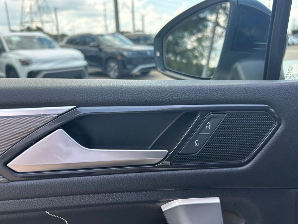 2022 Volkswagen Tiguan 2.0T SE R-Line Black Tampa FL