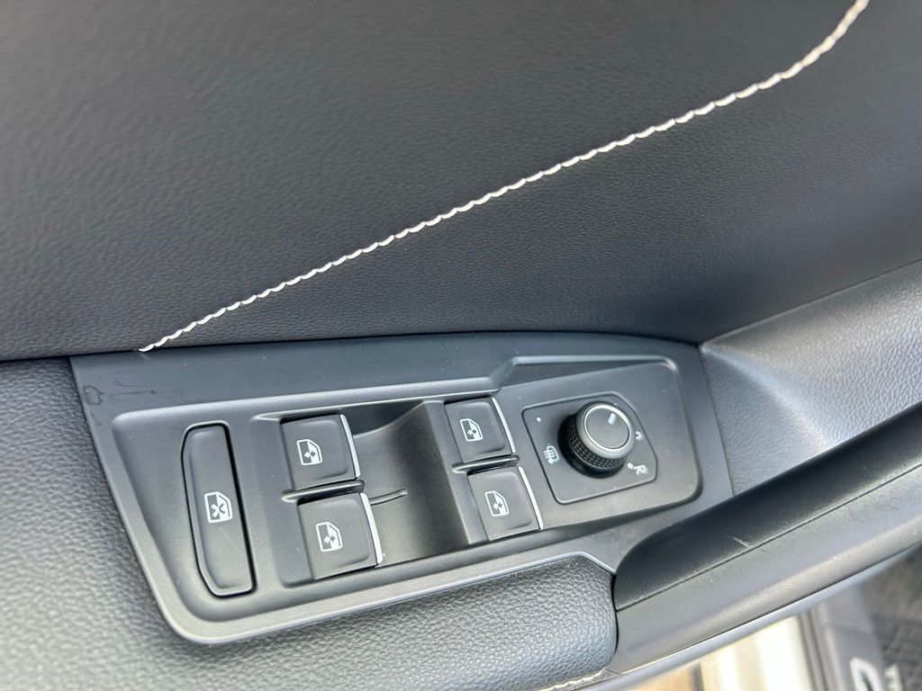 2022 Volkswagen Tiguan 2.0T SE R-Line Black Tampa FL